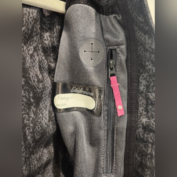 RARE LULULEMON EMBARK SOFTSHELL WATERPROOF JACKET SIZE 4 SMALL - Picture 6 of 9